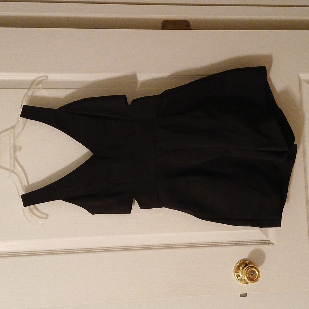 ALOT size 6 Black romper - EUC
